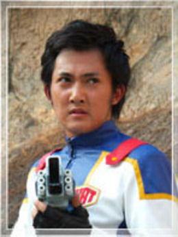 金甲战士演员,硬核英雄的荣耀征程