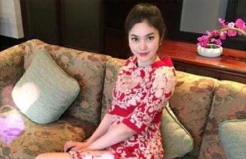 魔仙女王长大后的照片,揭秘长大后的惊艳风采